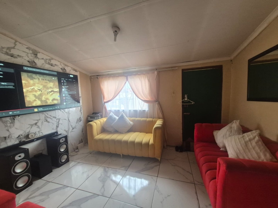 2 Bedroom Property for Sale in Zwide Eastern Cape